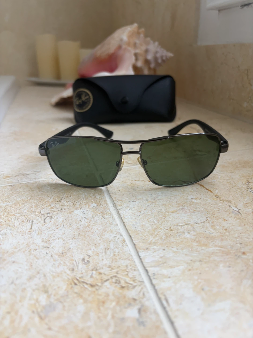 Ray-Ban Sunglasses with Case