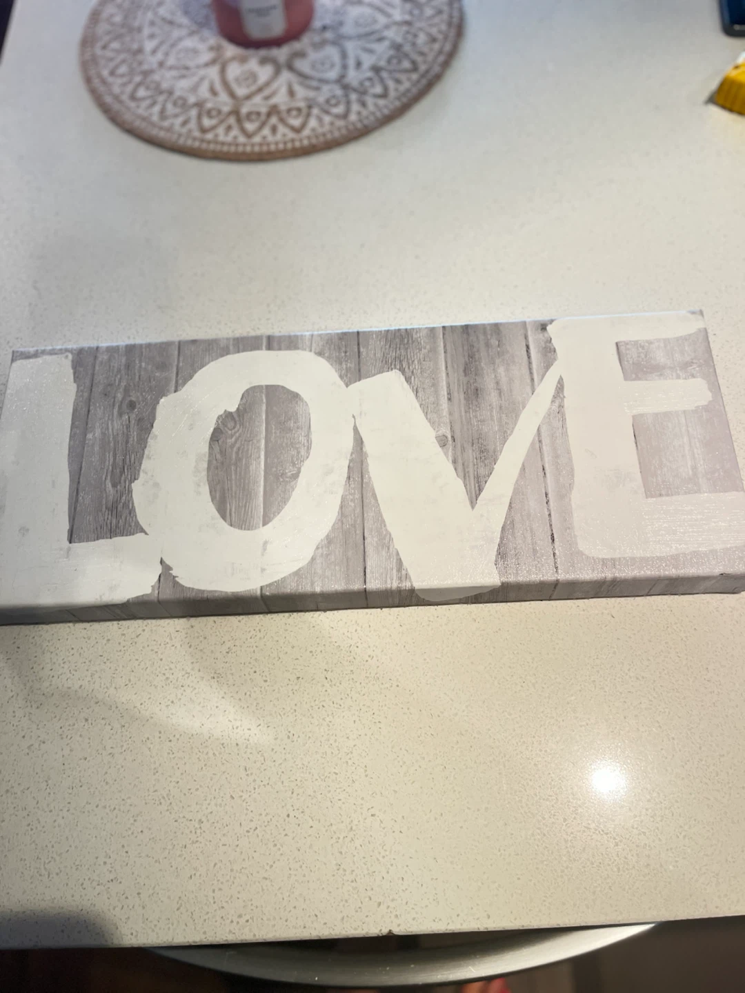 Love pic in soft grey / white 🤍🩶