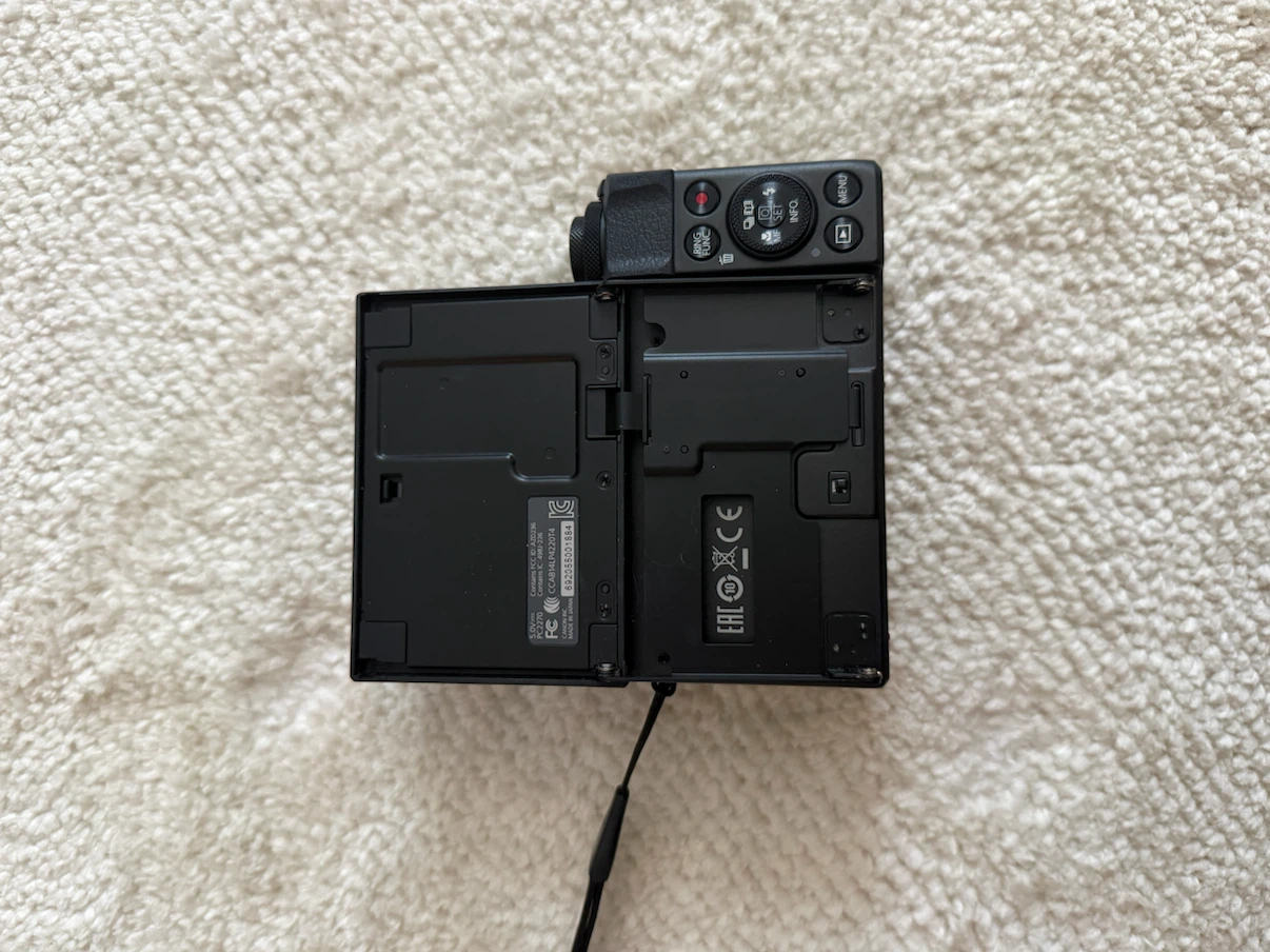 Canon G7X Digital Camera Bundle with Tripod & Charger - photo 5
