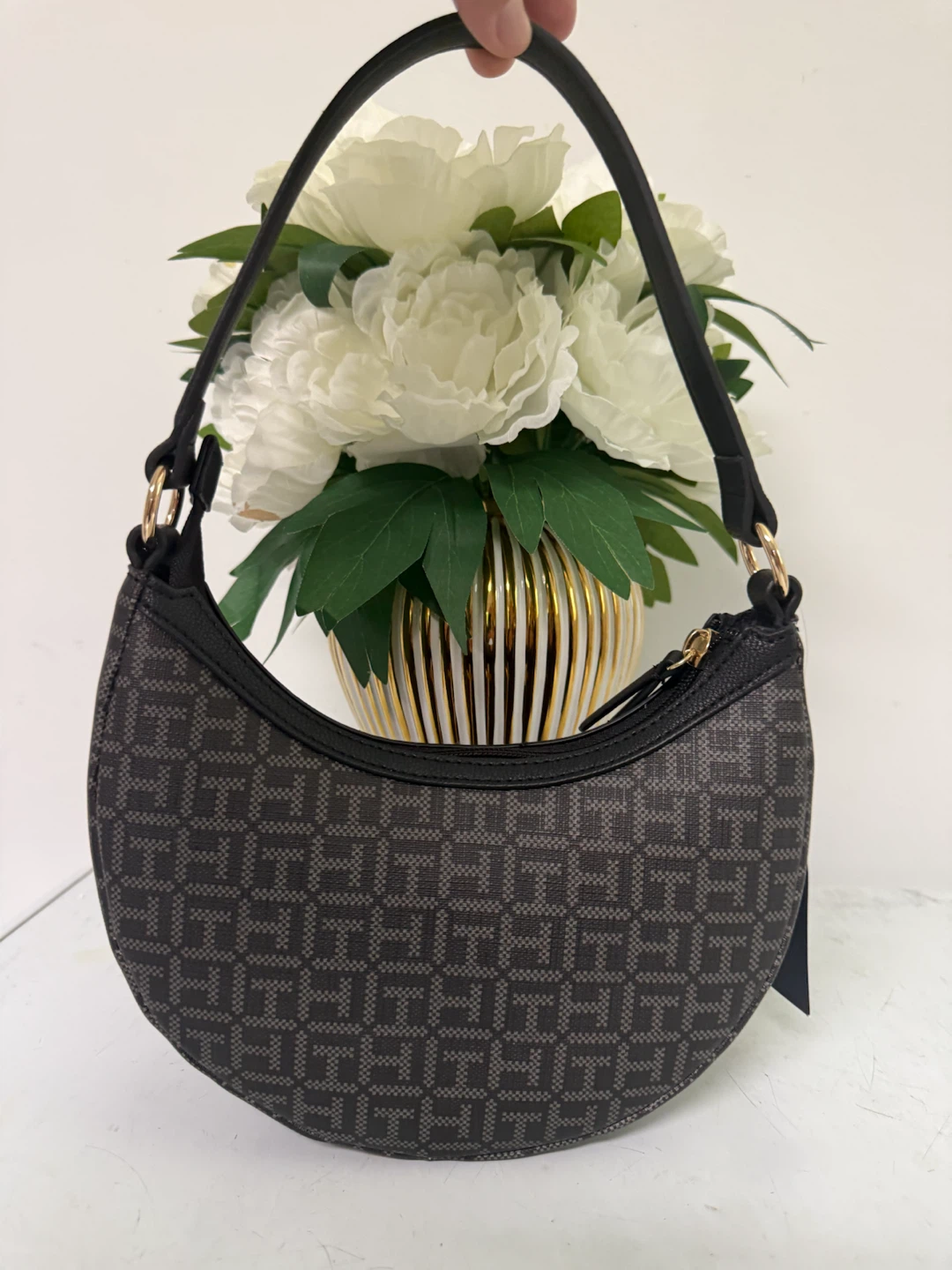 Tommy Hilfiger Hobo Bag - photo 2