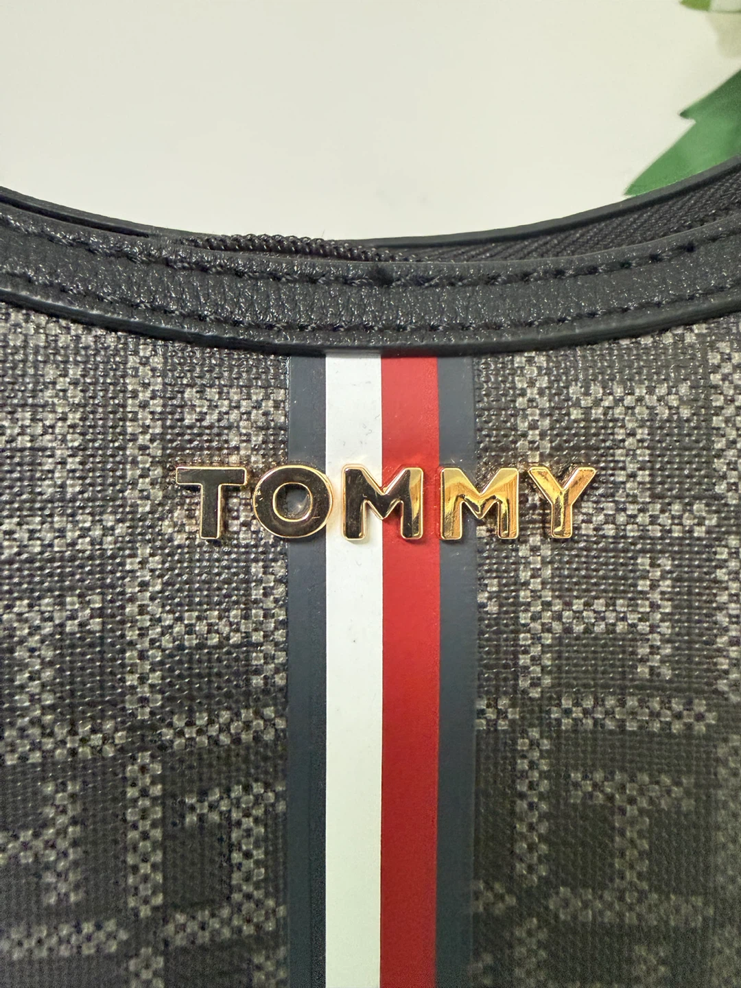 Tommy Hilfiger Hobo Bag - photo 4