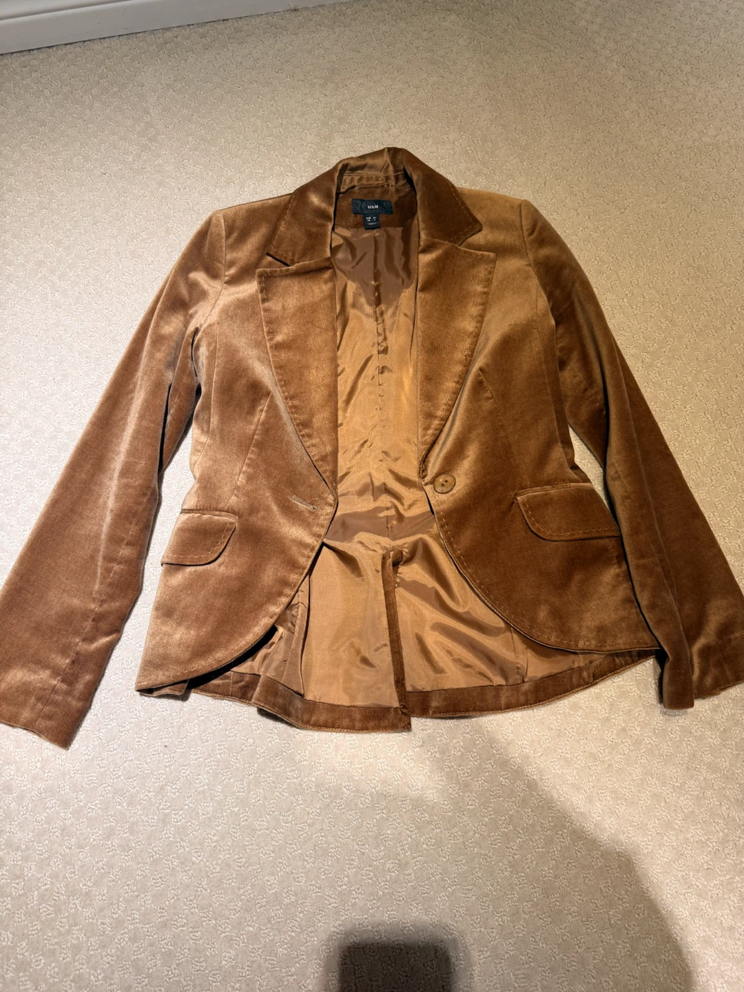 H&M Brown Velvet Blazer Jacket(Give me best offer you can do)