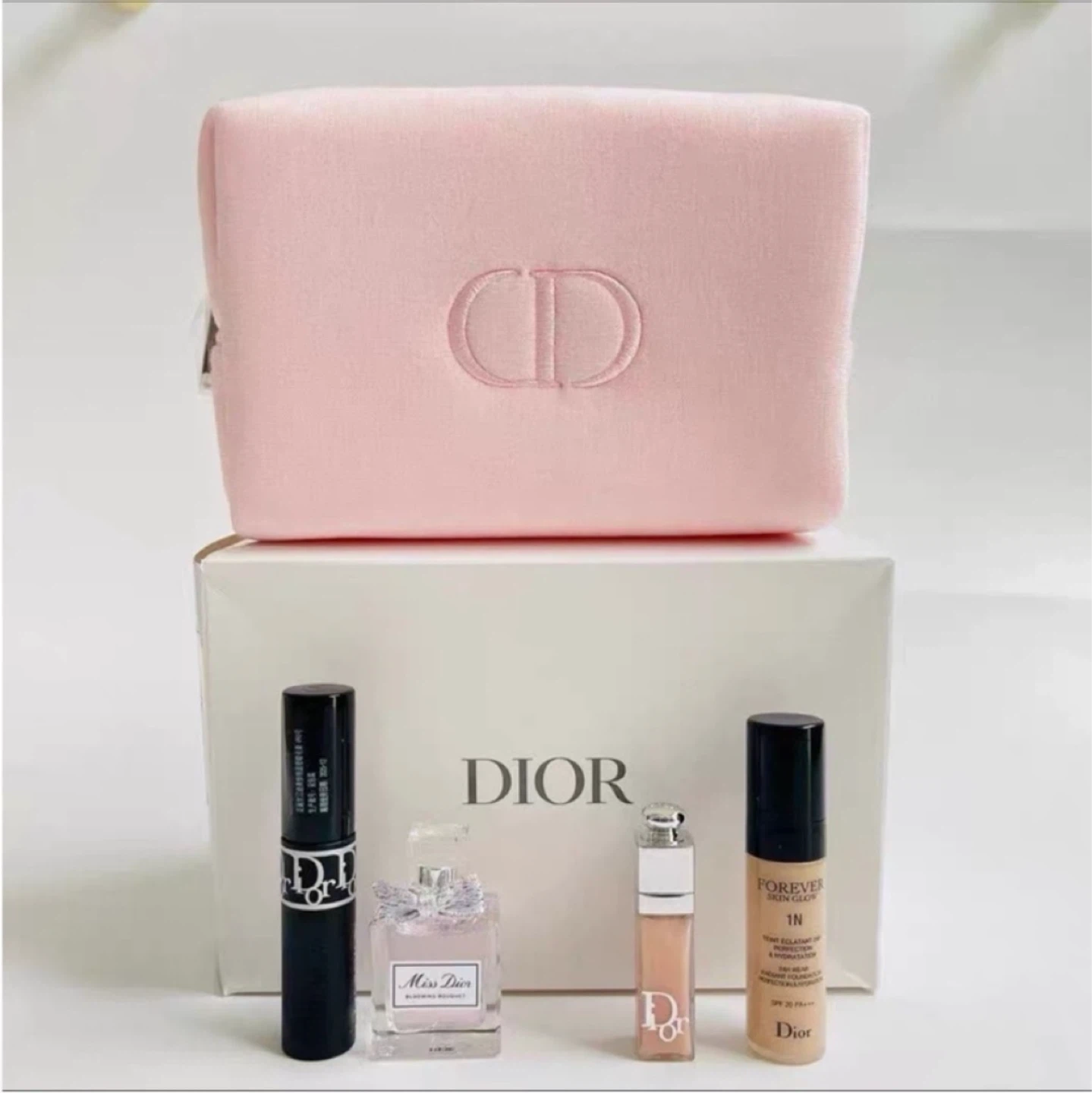 Dior Beauty Cosmetic Bag Set