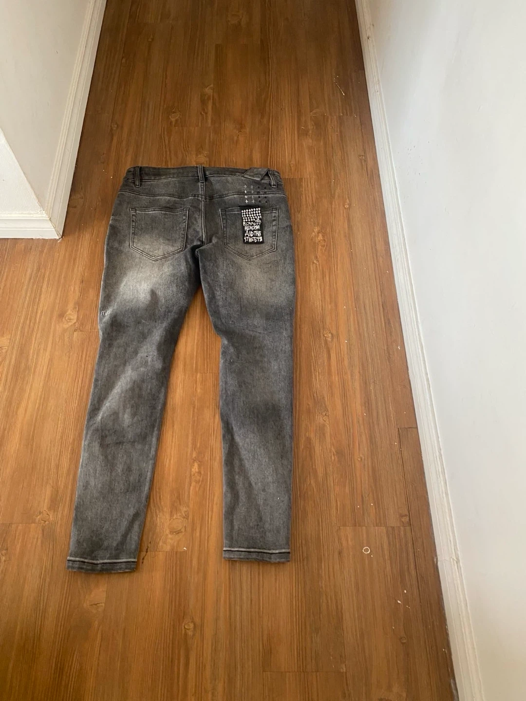 TSWI Men's Grey Wash Distressed Skinny Jeans