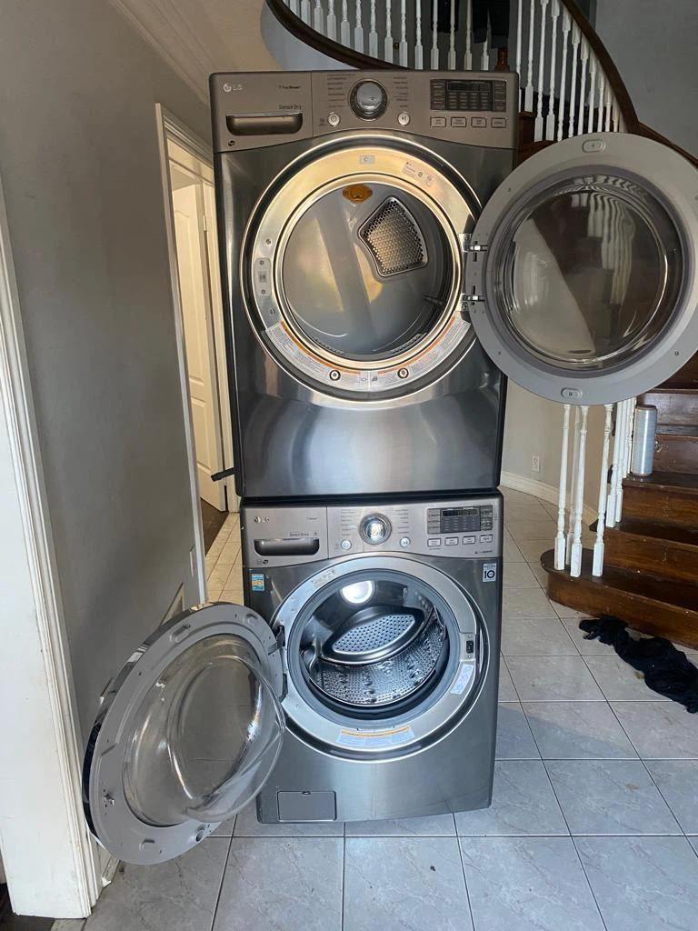 Like NEW 2024 LG washer dryer can deliver - photo 3