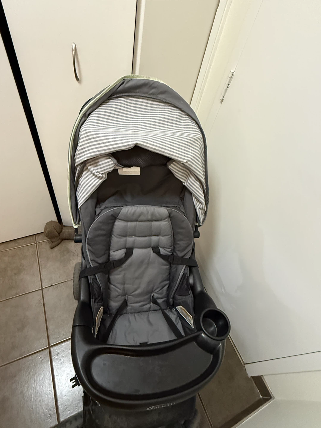 Stroller with Universal Winter Rain Cover and baby bunting bag - photo 2
