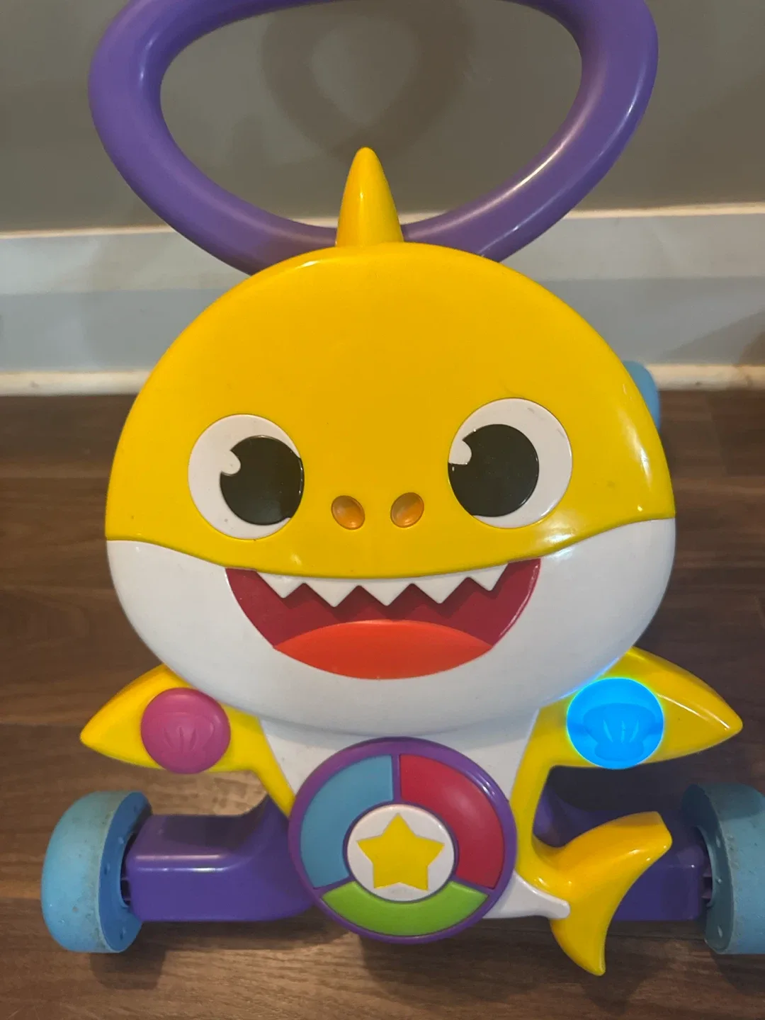 Baby Shark walker and music - photo 2