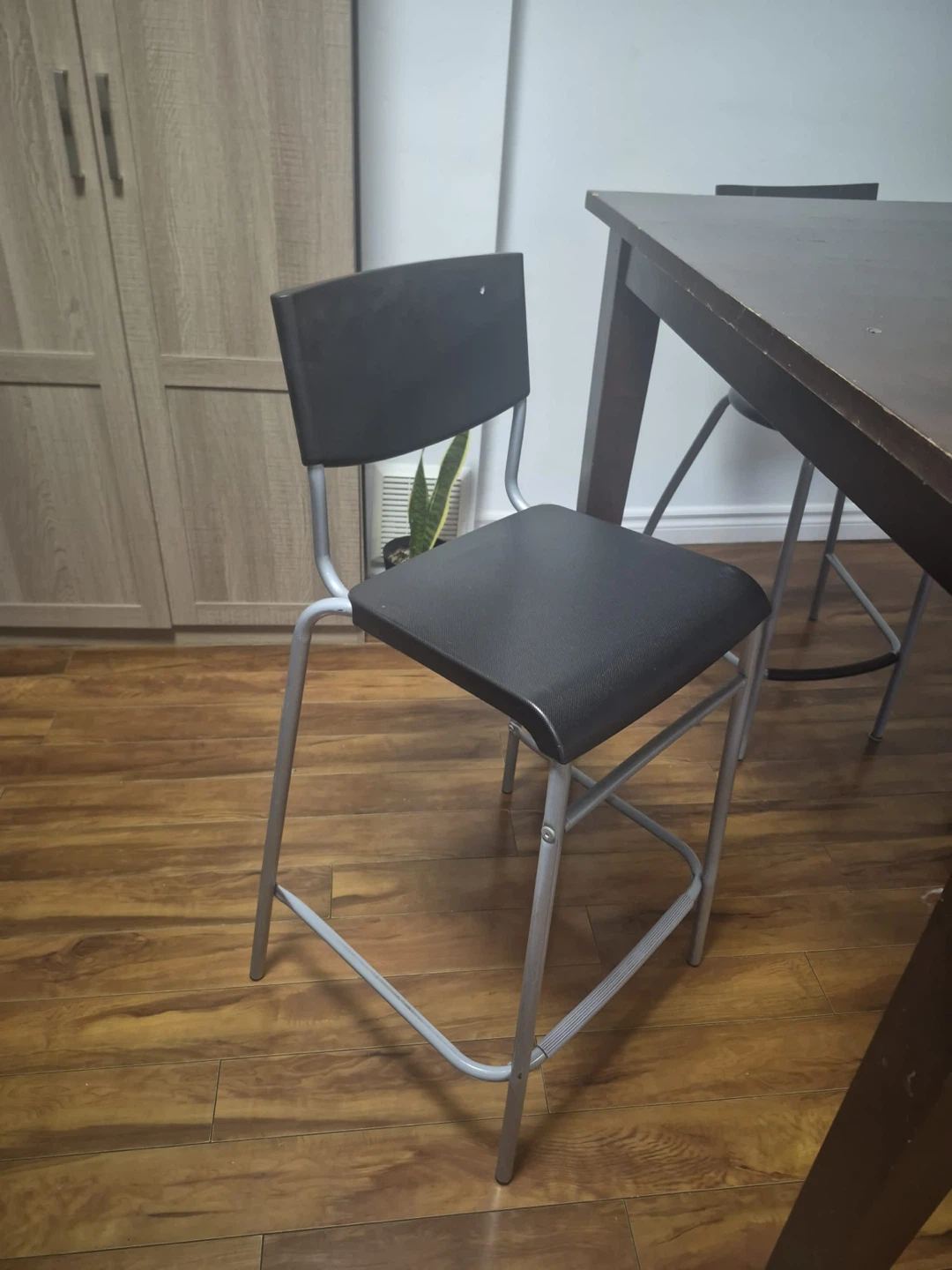 MOVING SALE ‼️ Dark Wood Table and Chairs - photo 4