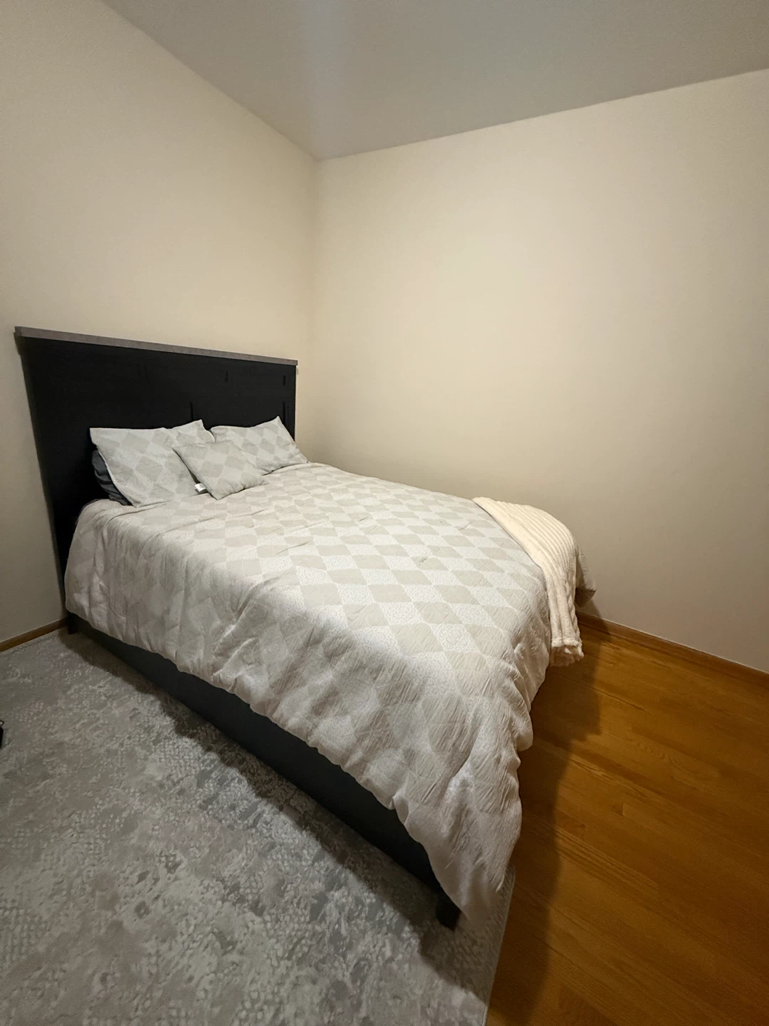 A bedroom set including mattress
