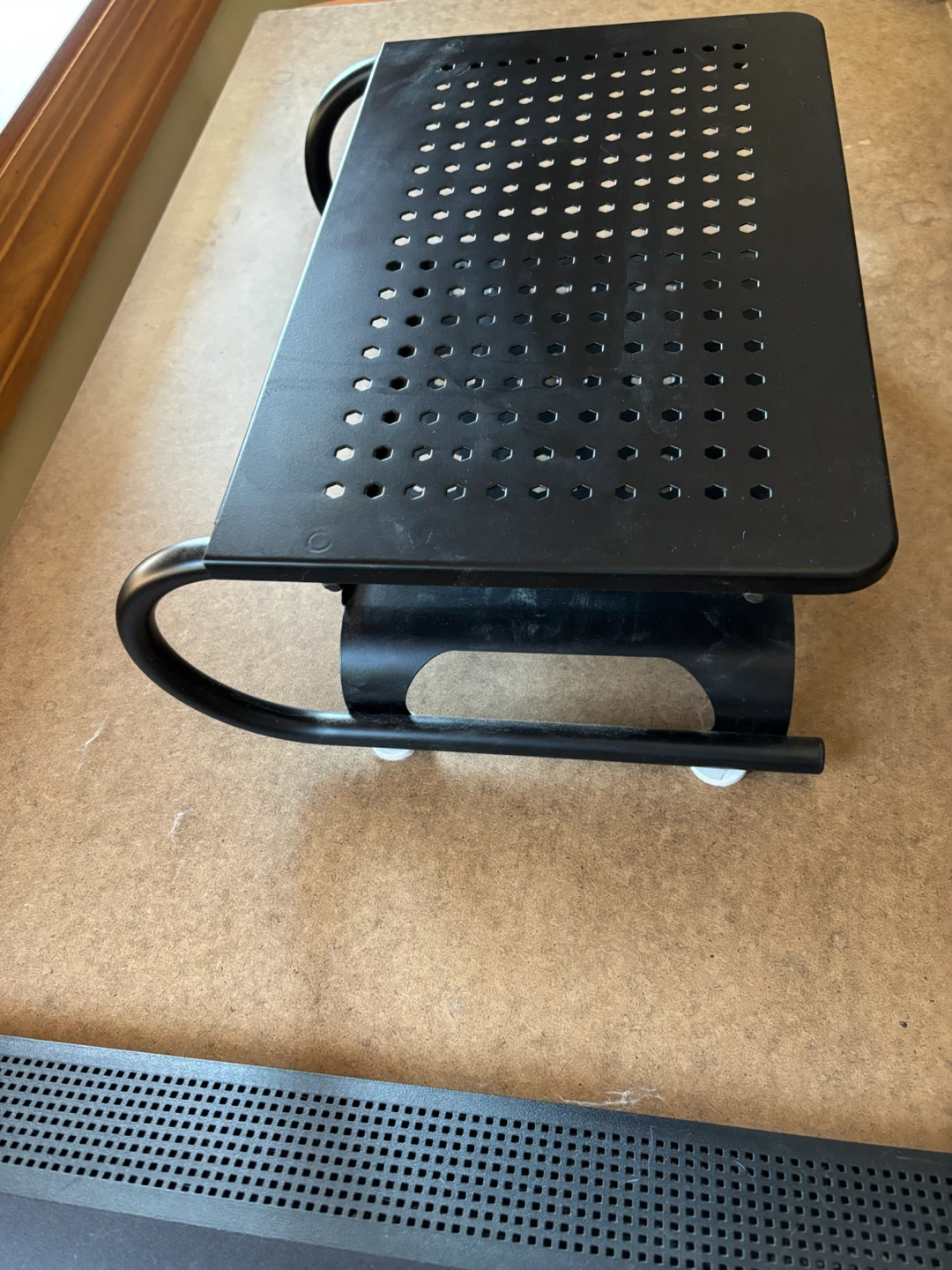 Black Metal Vented Laptop or Monitor Stand - photo 2