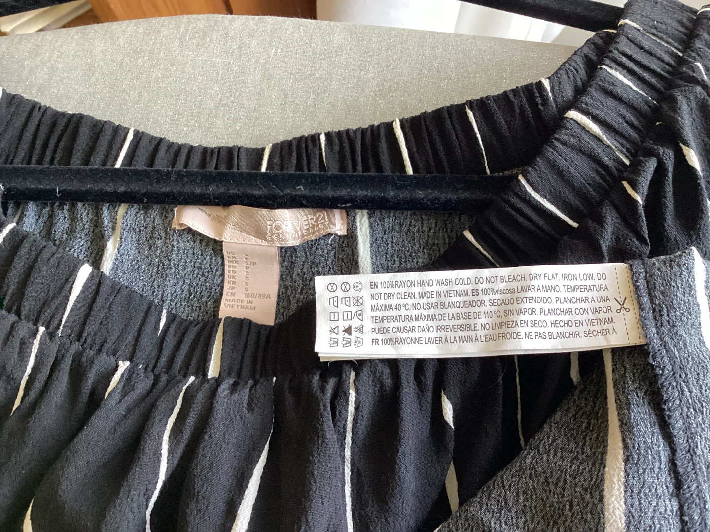FOREVER 21 BLACK PEASANT TOP - photo 2