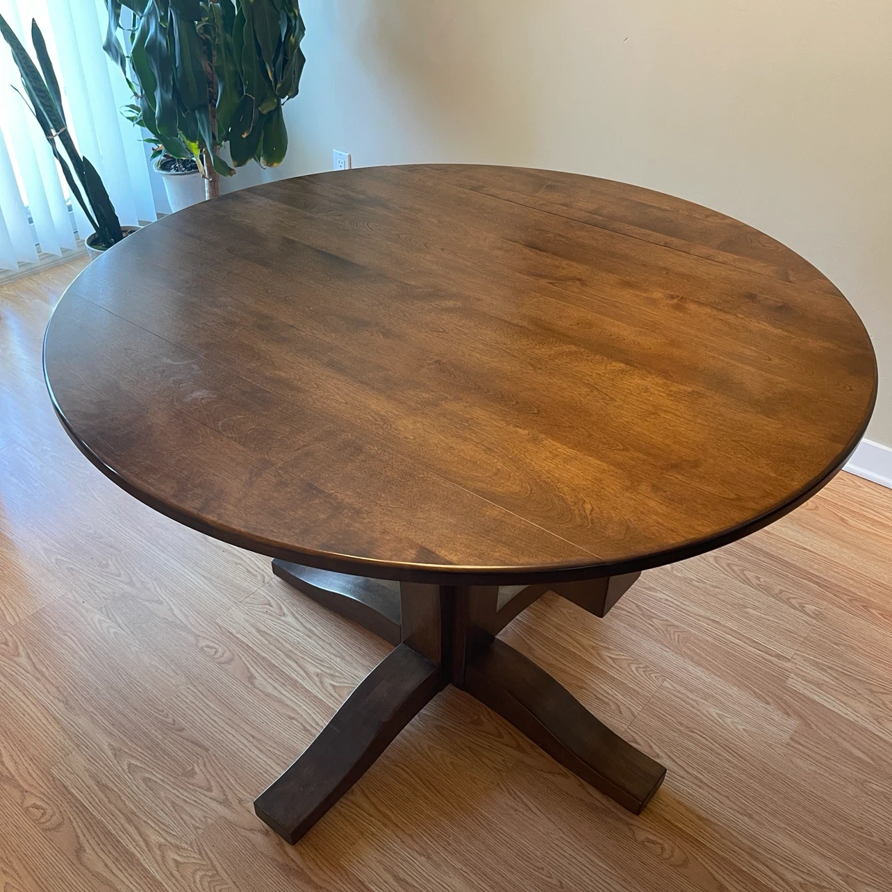 Made in Canada Solid Birch Drop-Leaf round dining Table