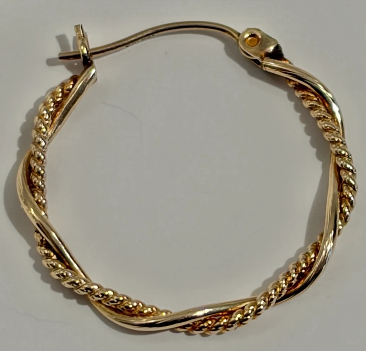10K (Stamped) Gold Twisted Rope/ Textured Swirl Hoop Earrings - photo 3