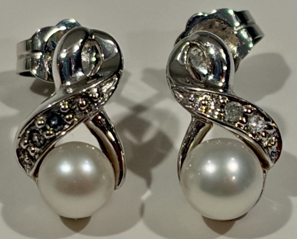 10K (Stamped) White Gold Cultured Pearl & Pavé Diamond Earrings