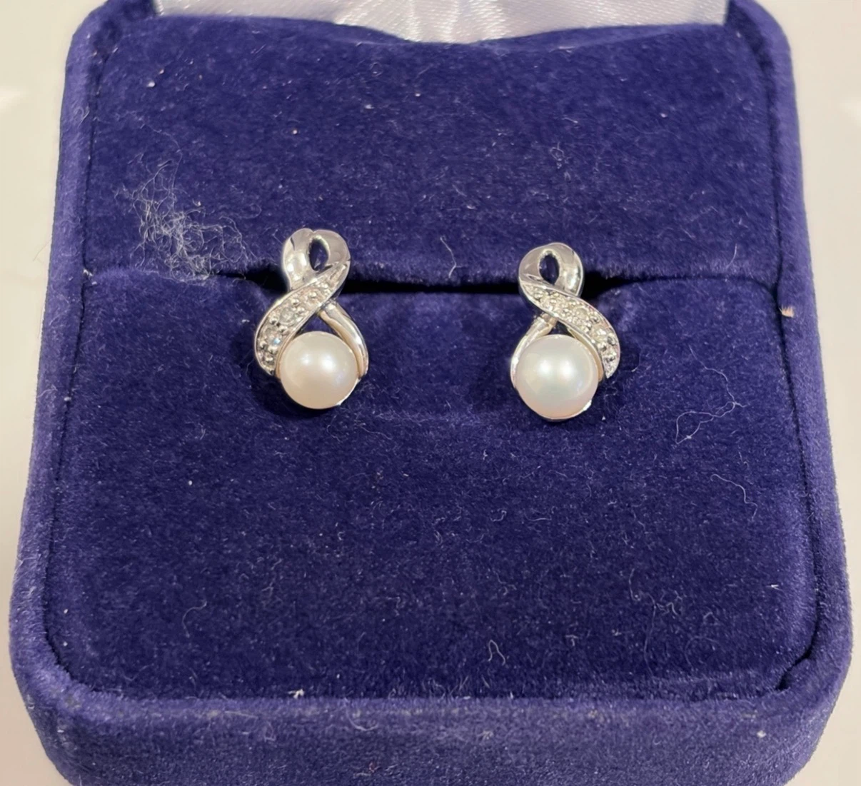 10K (Stamped) White Gold Cultured Pearl & Pavé Diamond Earrings - photo 2