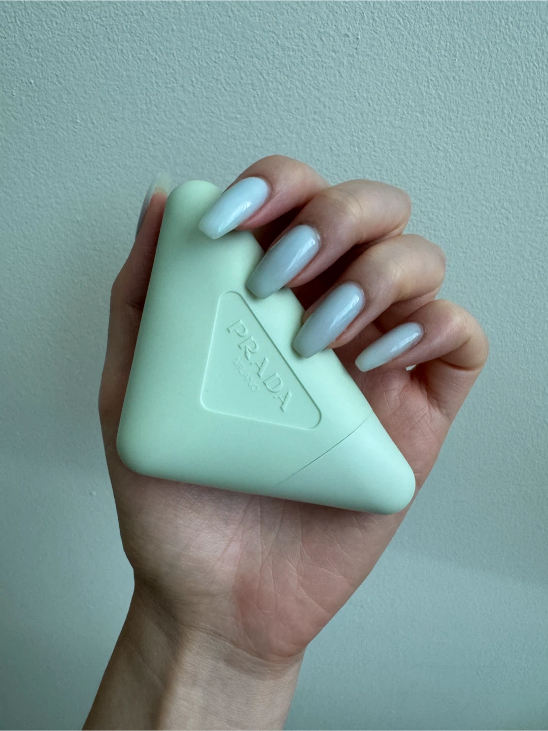 Prada Hydrating Hand Cream with Niacinamide & Biotin - 1.8 oz - photo 2