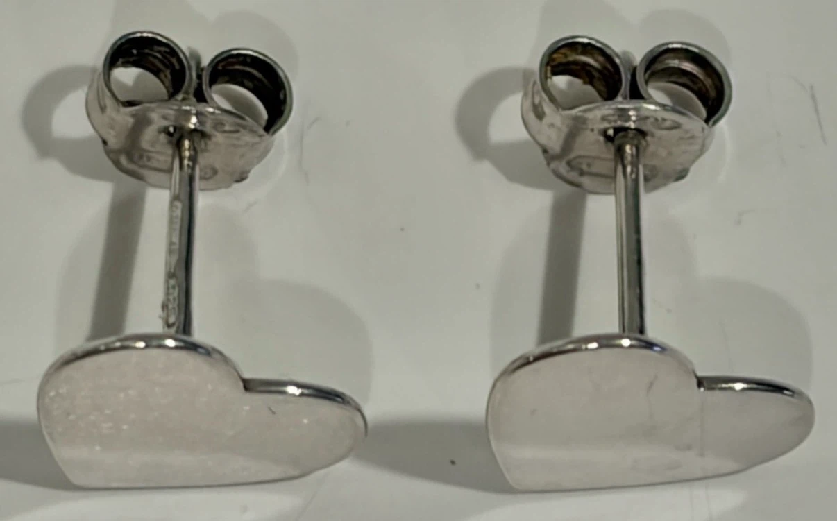 925 (Stamped) Sterling Silver Flat Heart Stud Earrings - photo 2