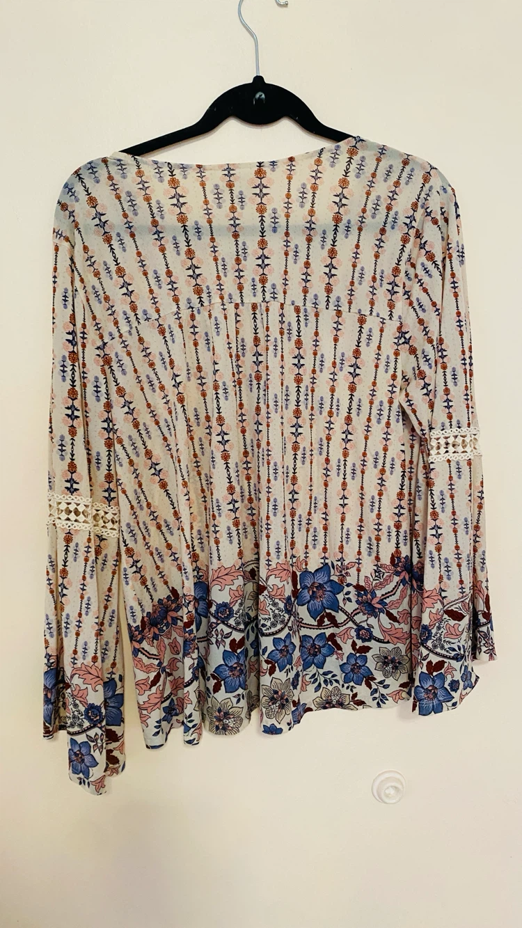 Style and company bell sleeve top size xl - photo 3
