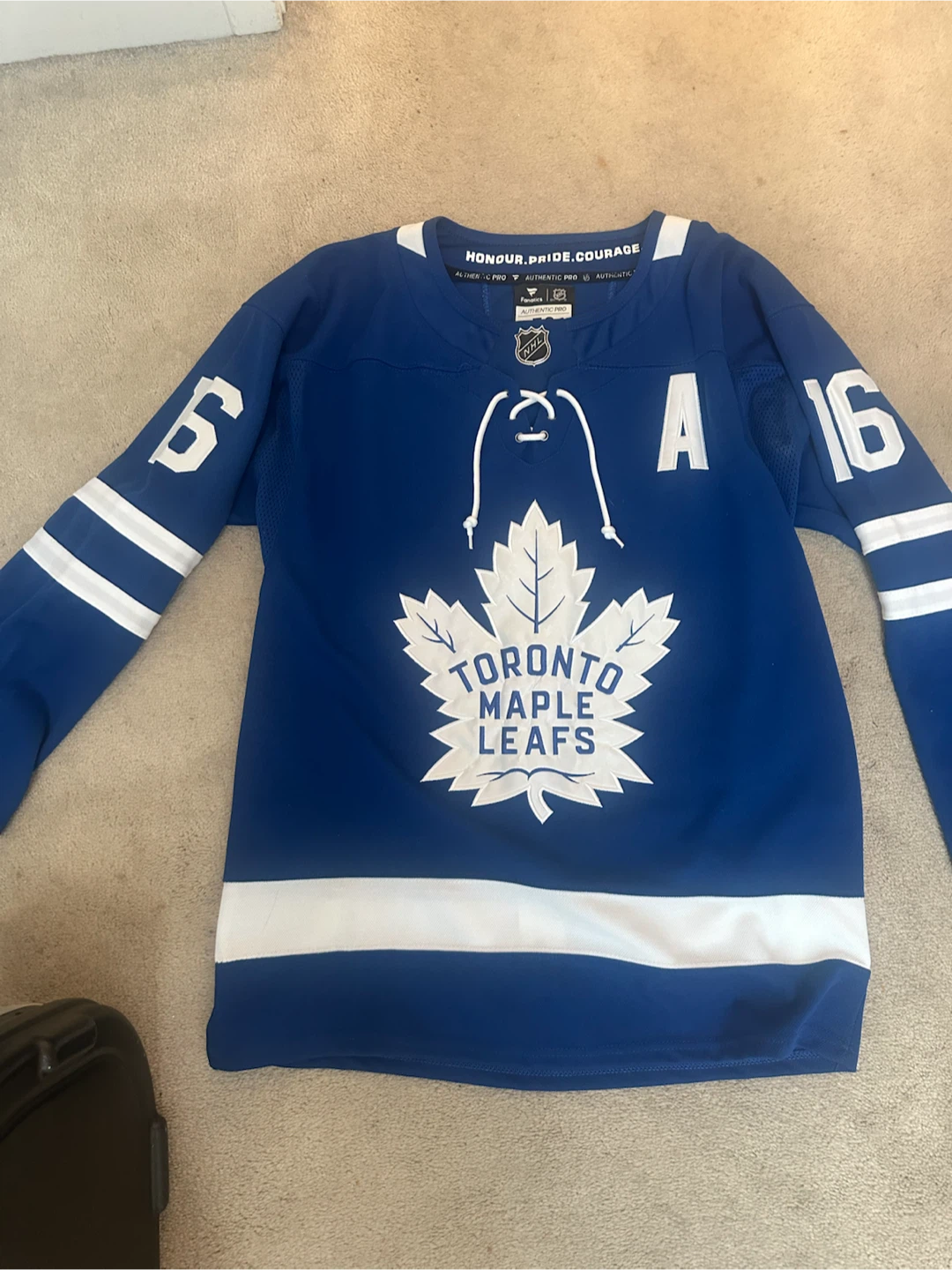 Maple Leaf Jersey - photo 2