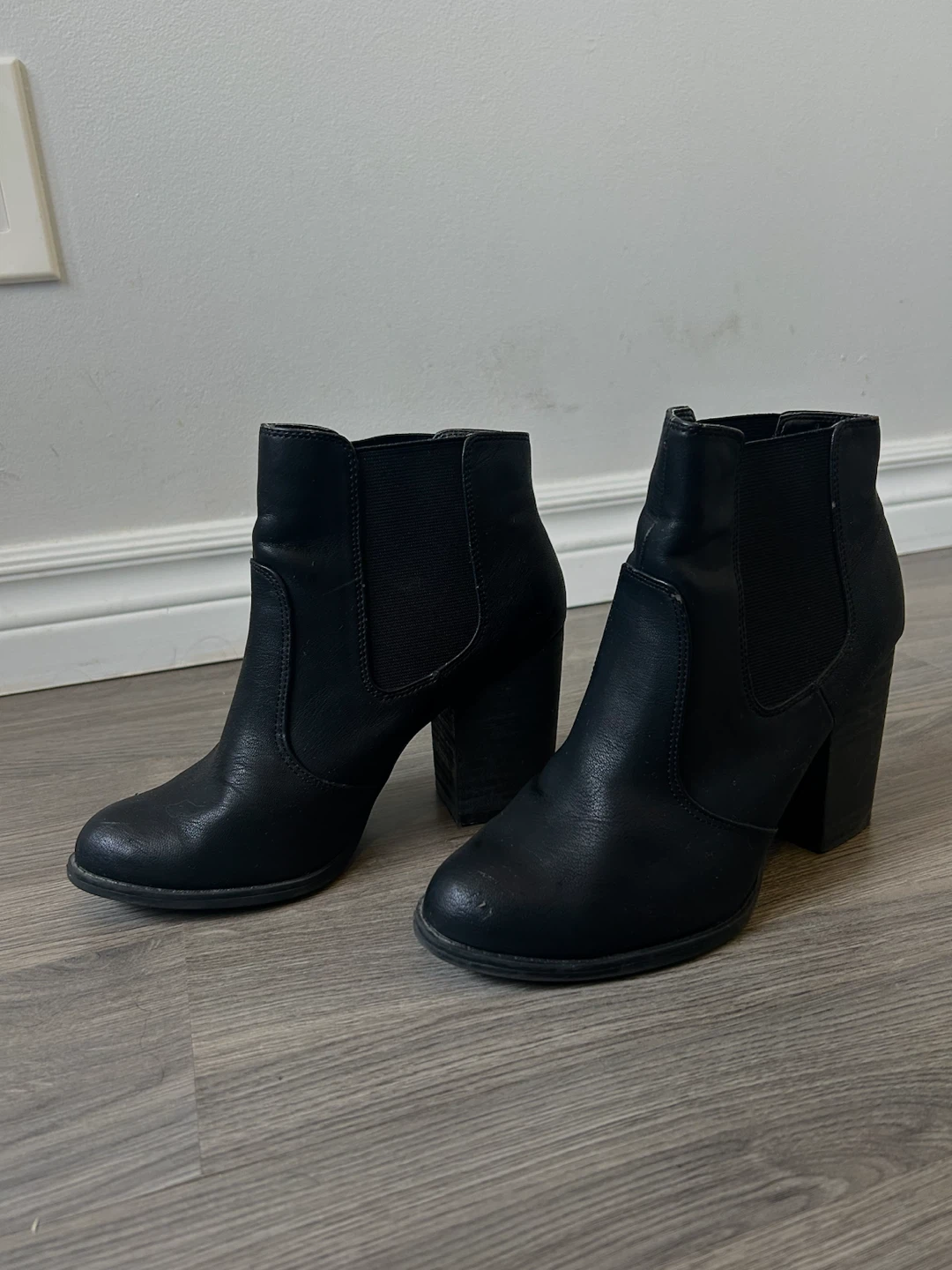 Le Château Black Block Heel Ankle Boots