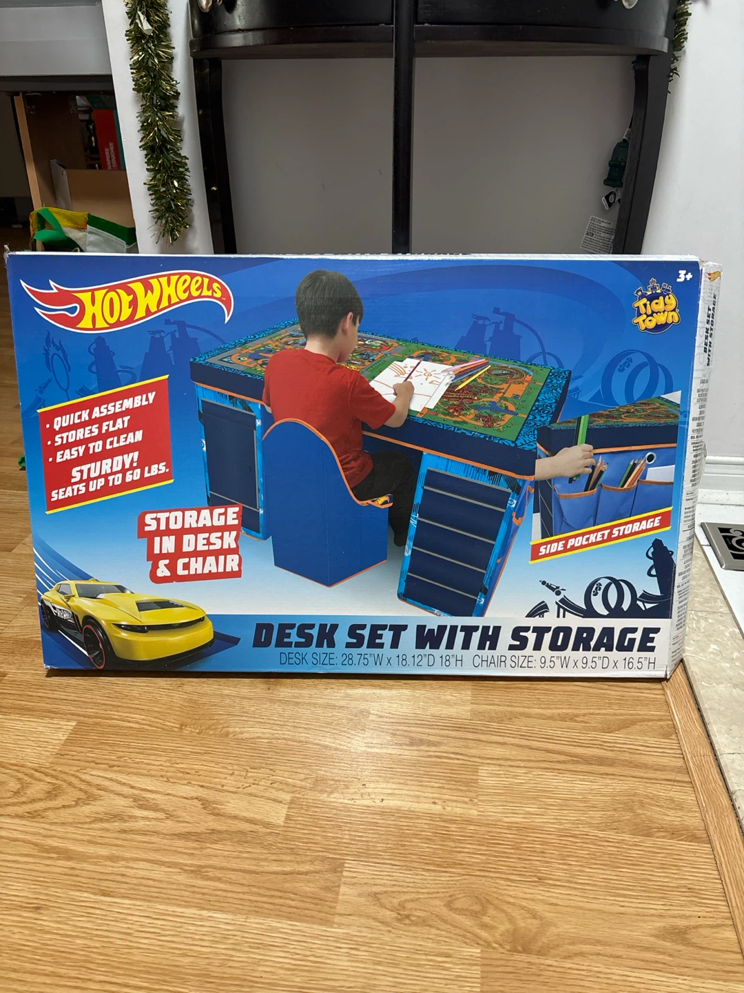 Hot Wheels Desk Set with Storage