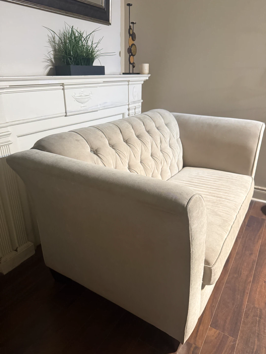 Velvet Tufted Loveseat - Beige - photo 2