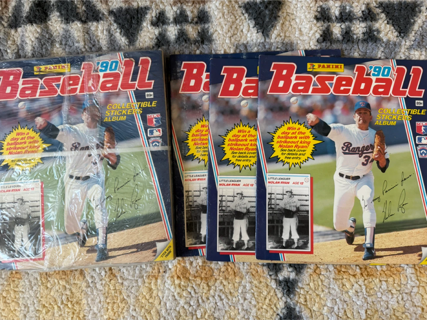 Panini 1990 Baseball Collectible Stickers Album - photo 3
