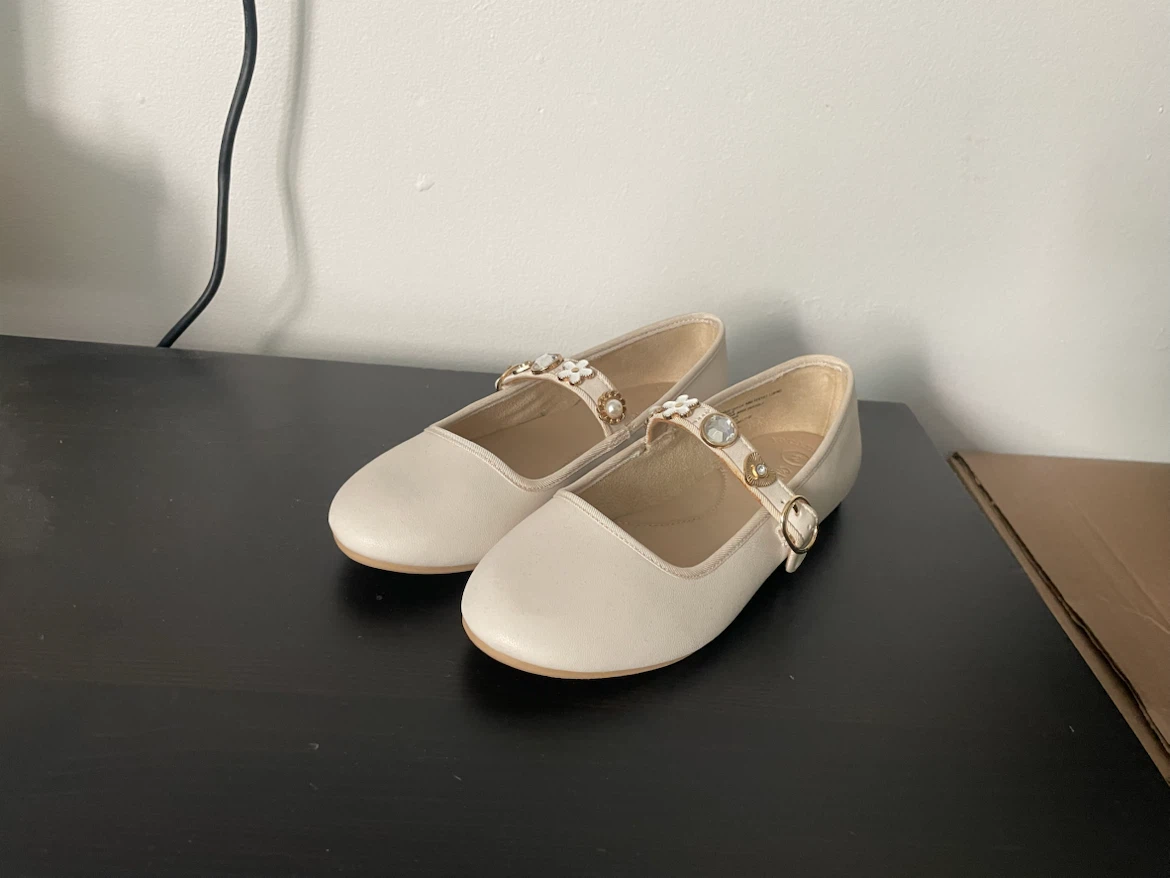 Cat & Jack White Falts, Kids Shoes Size 2
