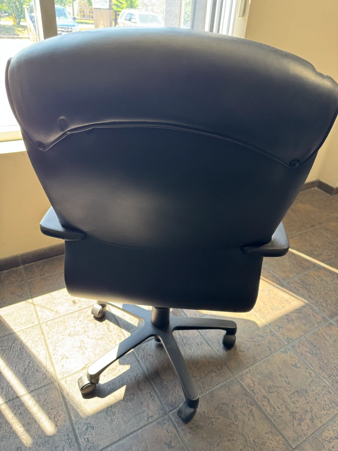 Black Leather Office Chair - photo 3