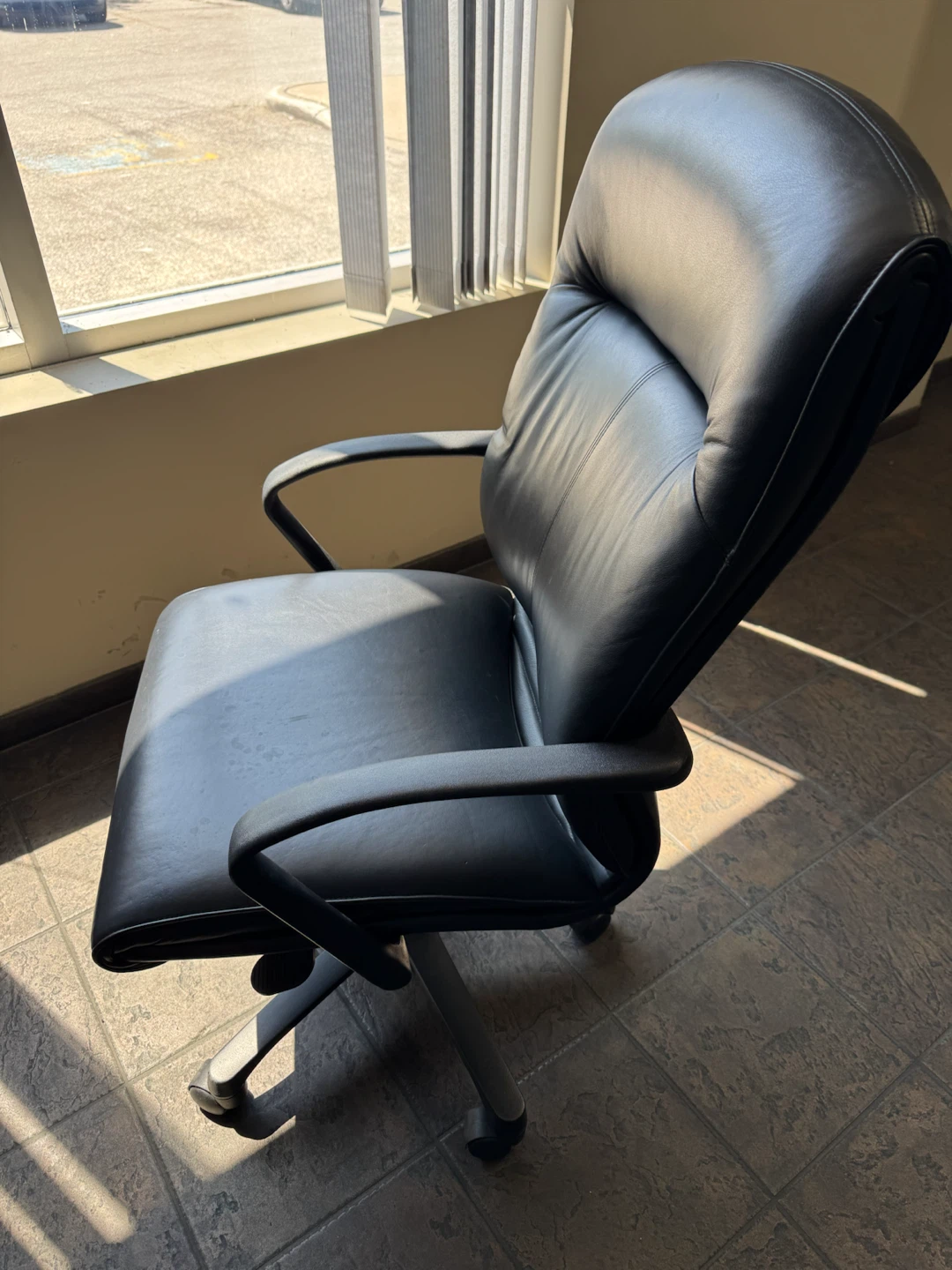 Black Leather Office Chair - photo 4