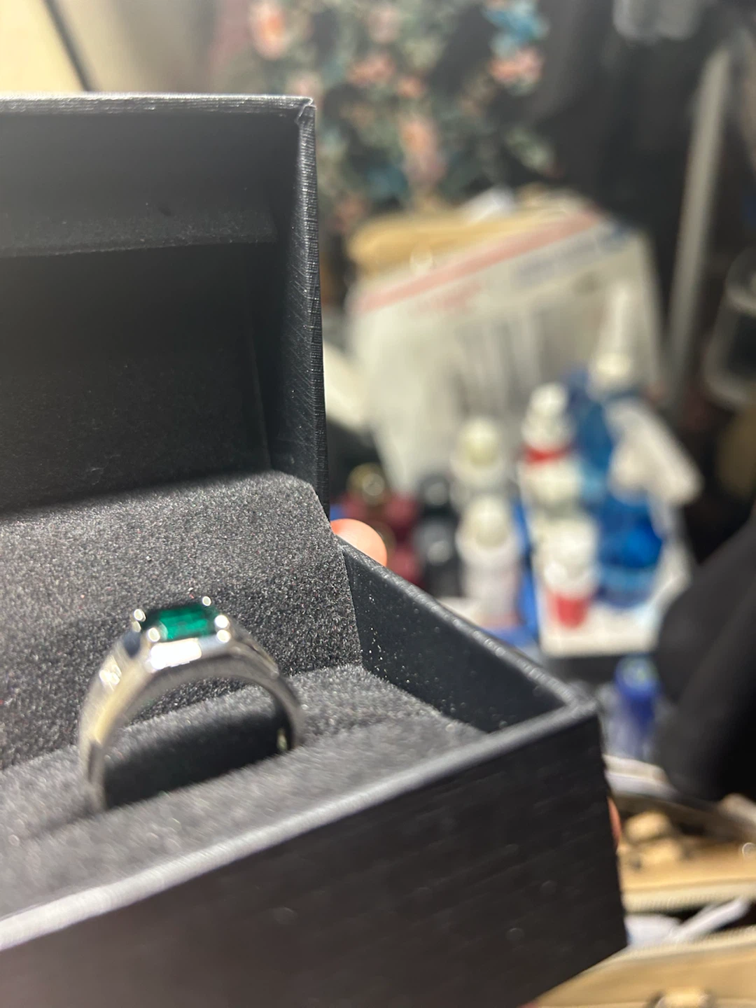 Men's Emerald and Diamond Ring - photo 4