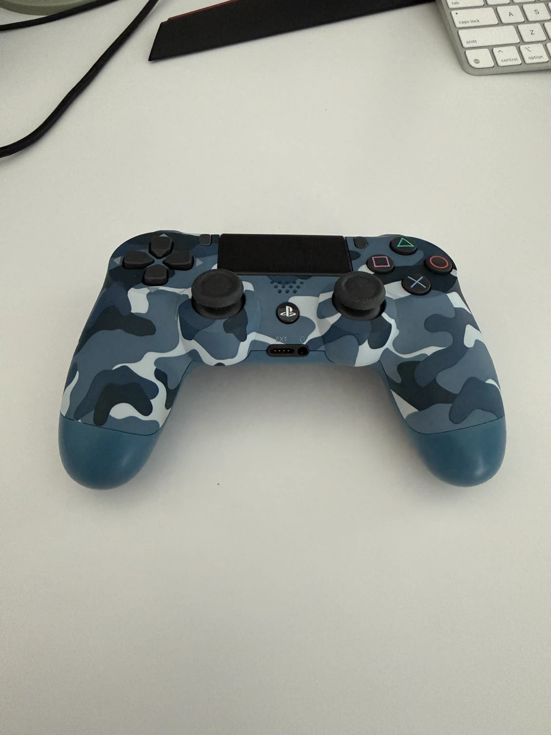 Sony PlayStation 4 DualShock 4 Wireless Controller - Blue Camo - photo 2