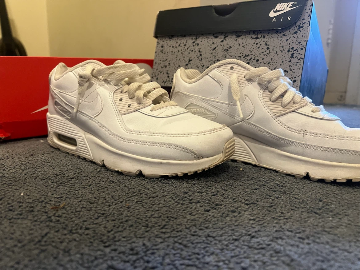Nike Air Max 90 White Shoes - photo 2
