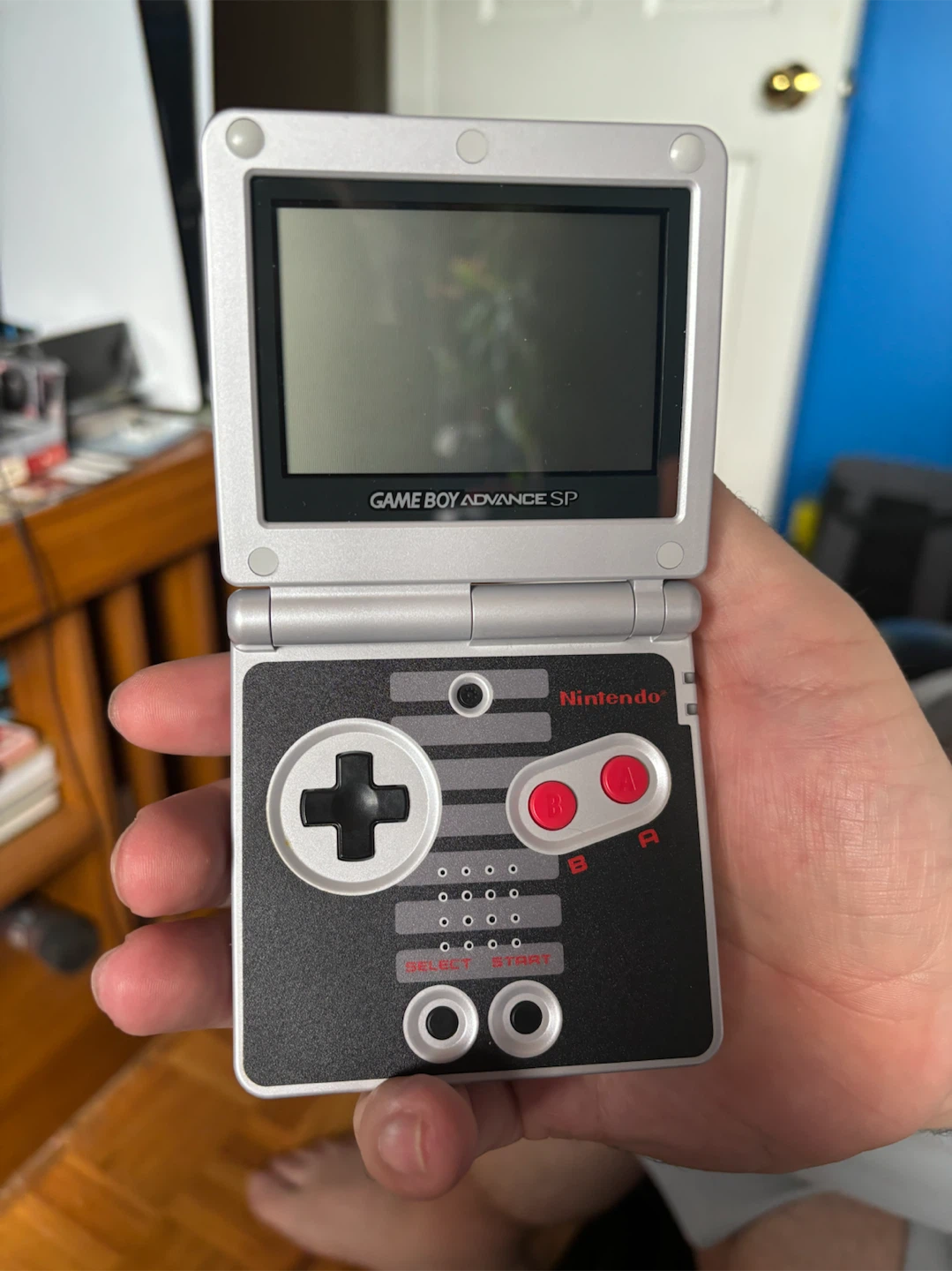 Nintendo Game Boy Advance SP NES Limited Edition - photo 5