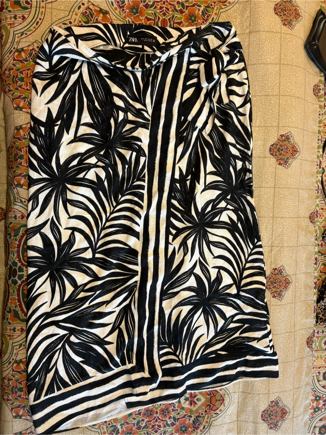 ZARA Black & White Tropical Print Wrap Skirt - photo 2