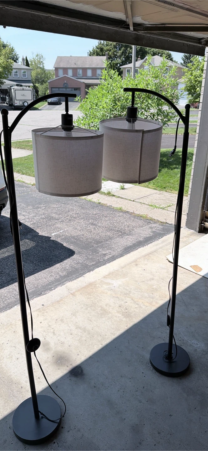 Moving sale !! Must sell !! Dual Head Arc Floor Lamp