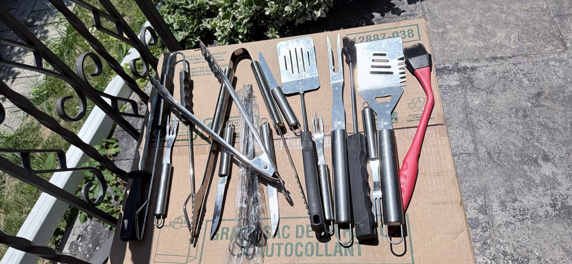 Moving sale !! Must sell !! Napoleon BBQ Tool Set - photo 3