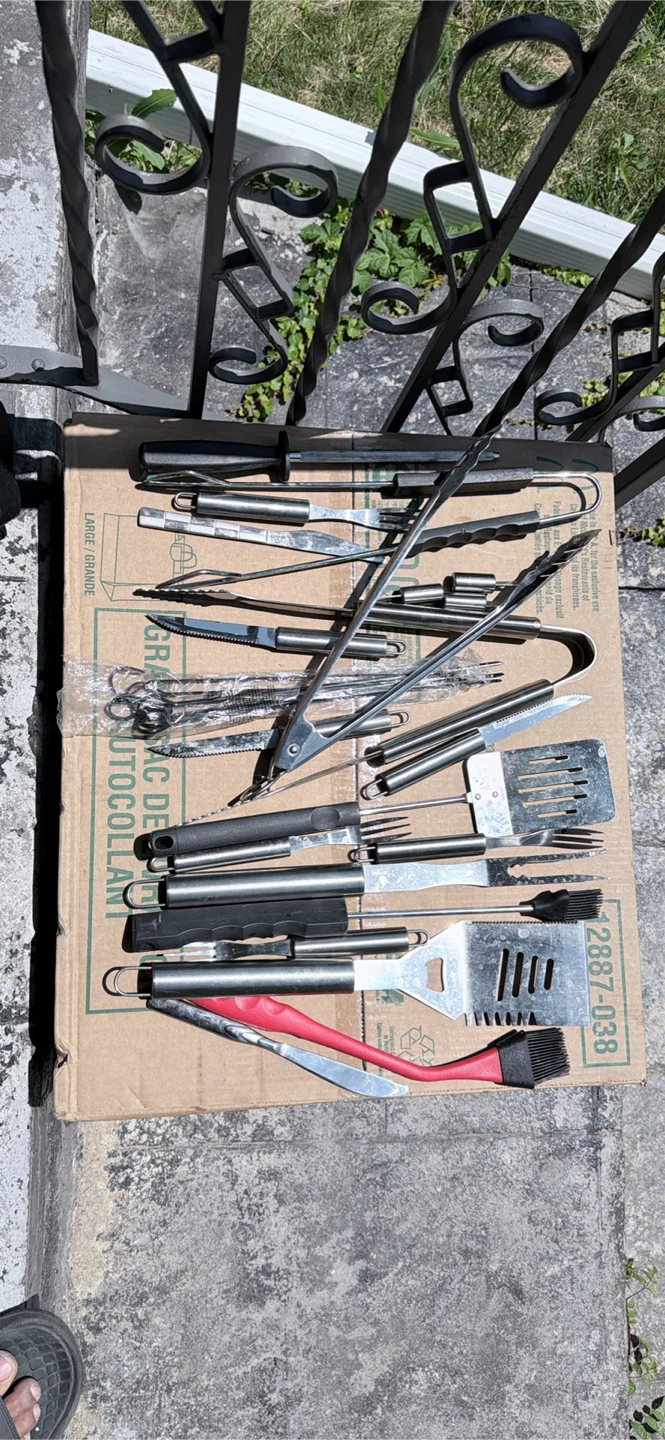 Moving sale !! Must sell !! Napoleon BBQ Tool Set - photo 4