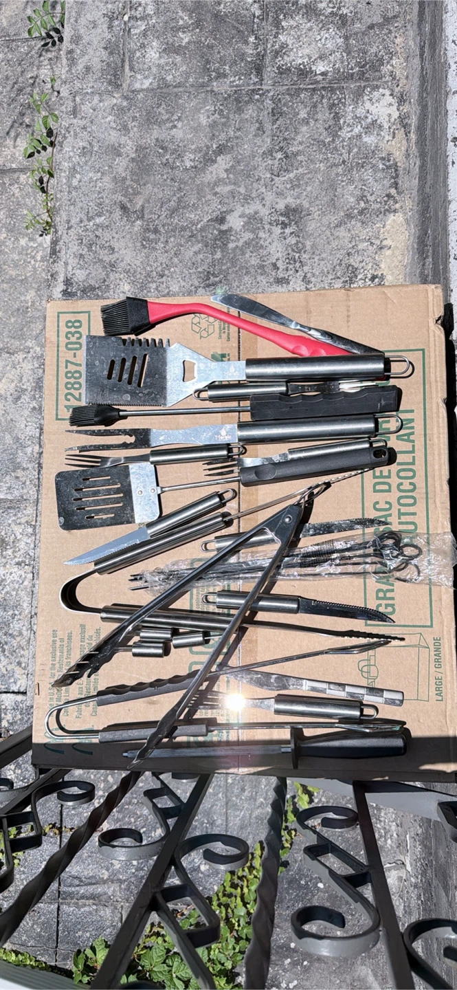 Moving sale !! Must sell !! Napoleon BBQ Tool Set - photo 5
