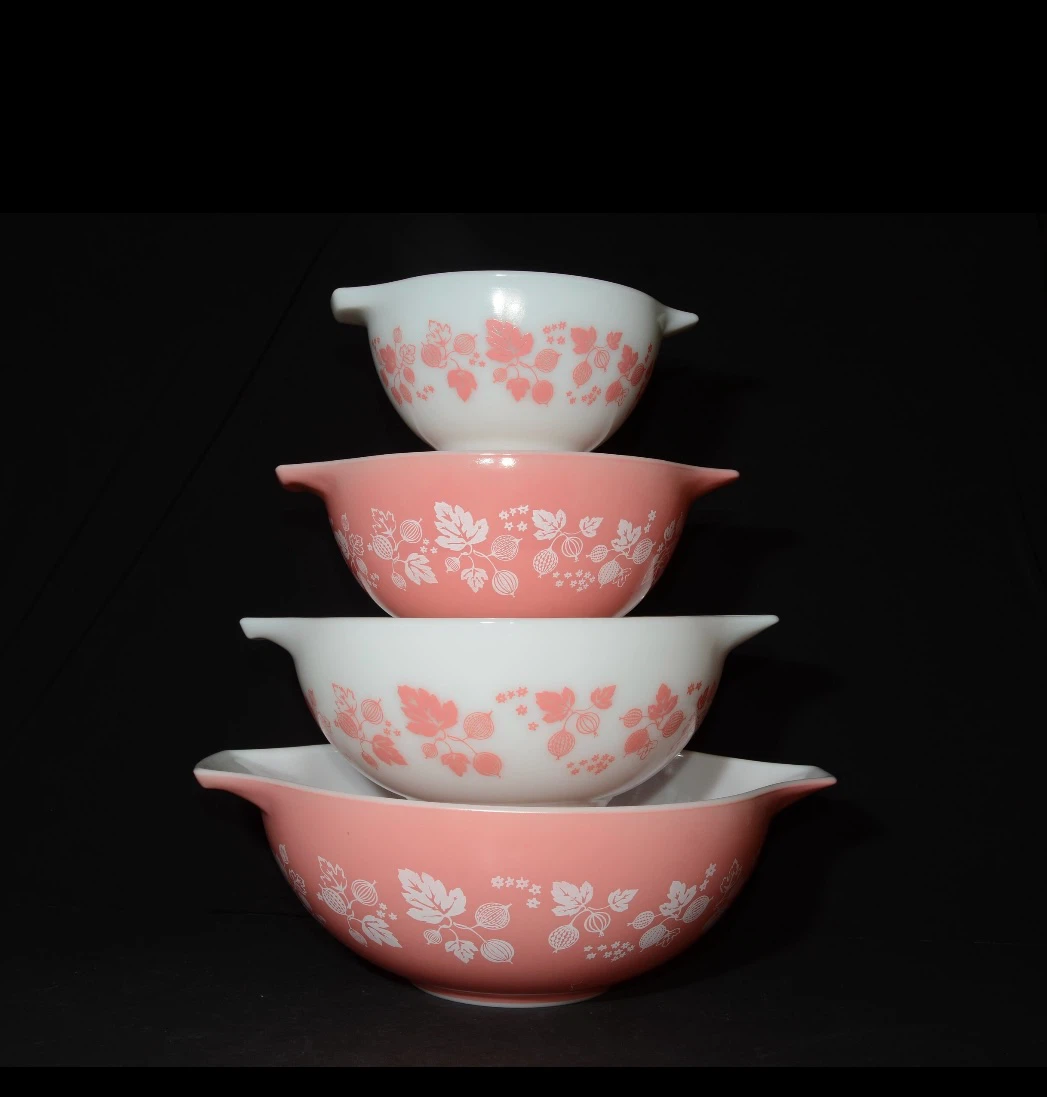 Vintage Pyrex Pink Gooseberry Cinderella Bowls