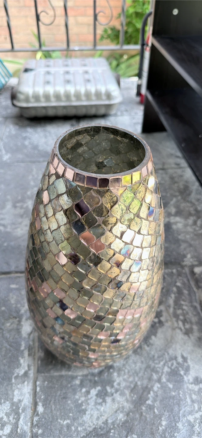 Moving sale !! Must sell !! HOMESENSE Mosaic Vase