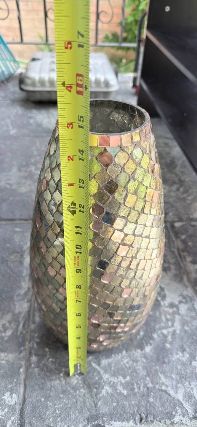 Moving sale !! Must sell !! HOMESENSE Mosaic Vase - photo 4