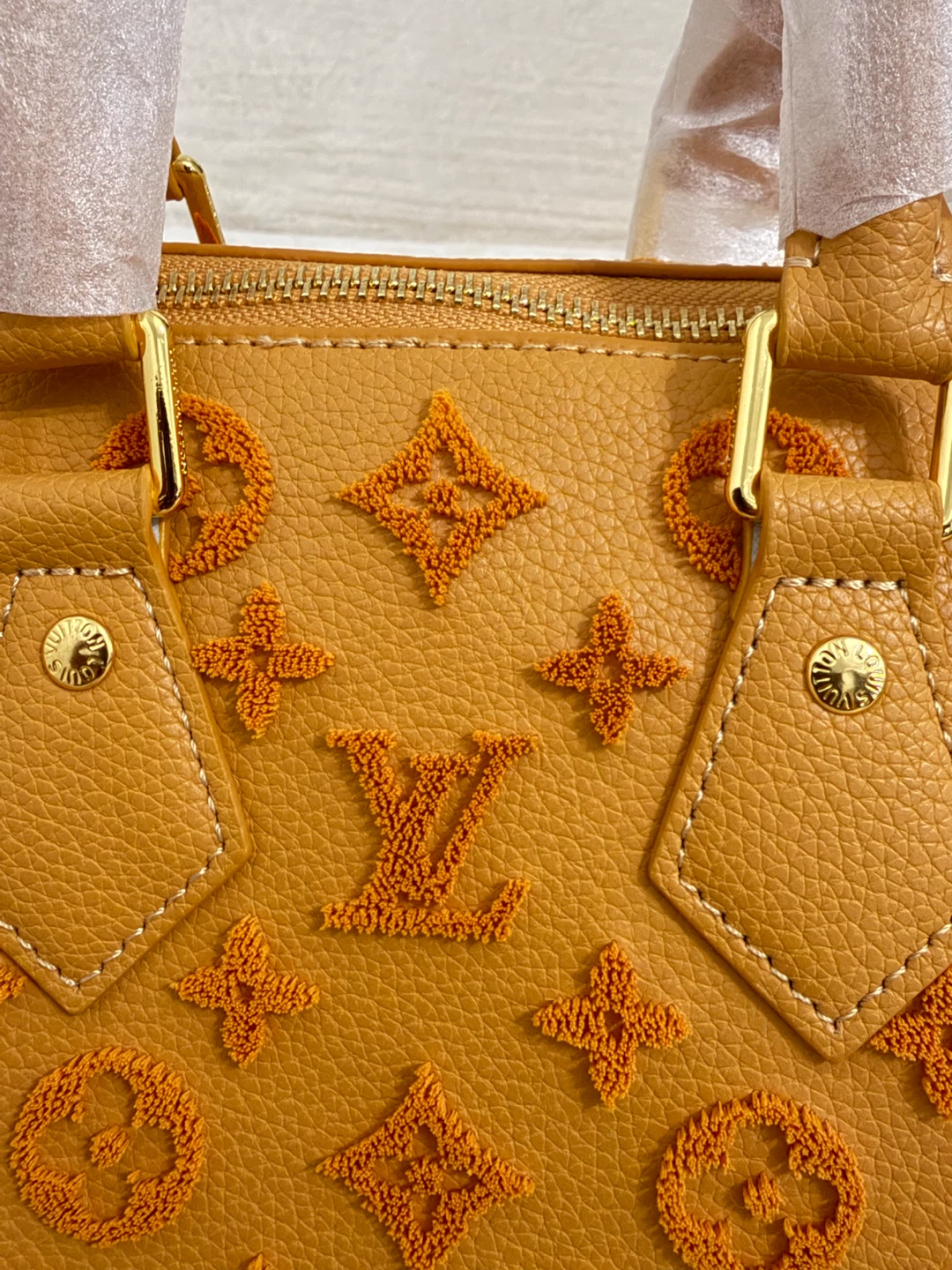Luxury LVEmbellished Handbag - photo 4