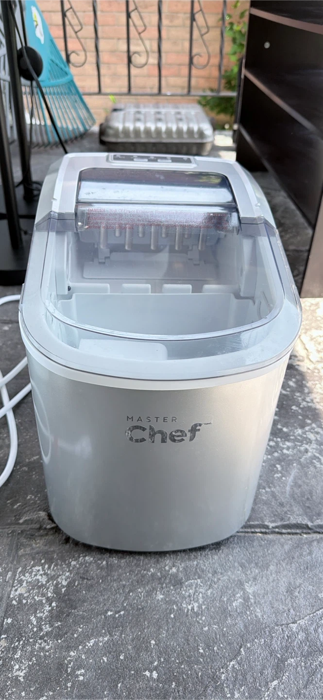 Moving sale !! Must sell !! Master Chef Ice Maker 043-0295-6 - photo 2