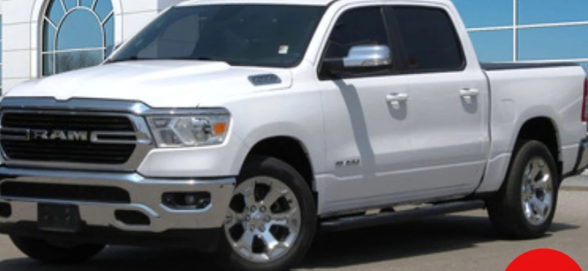 White Ram 1500 Pickup Truck - photo 4