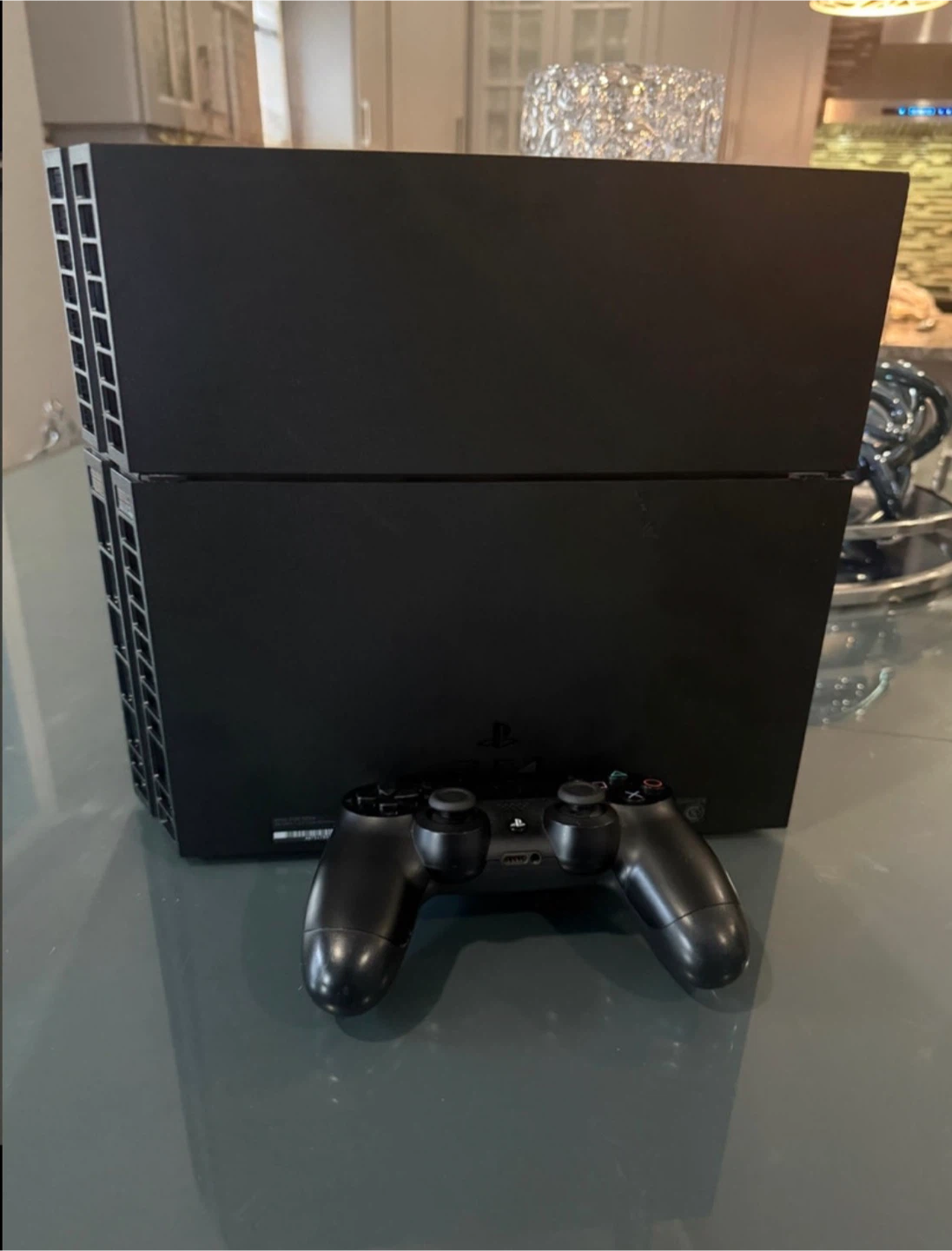 PlayStation 4 (PS4) - photo 2