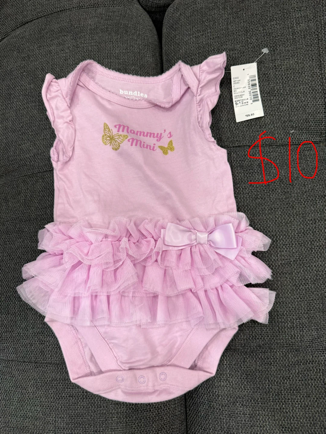 Bundles Baby Girl Onesie "Mommy's Mini"