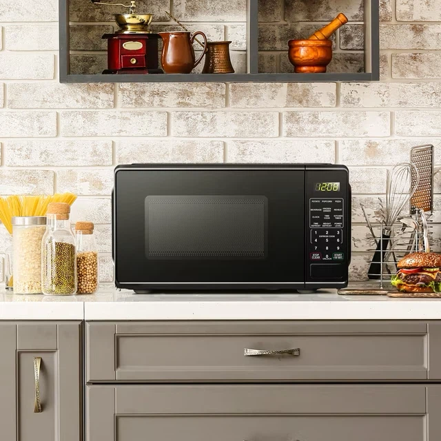 Mainstays 0.7 Cu. Ft. Microwave (700W) – $59