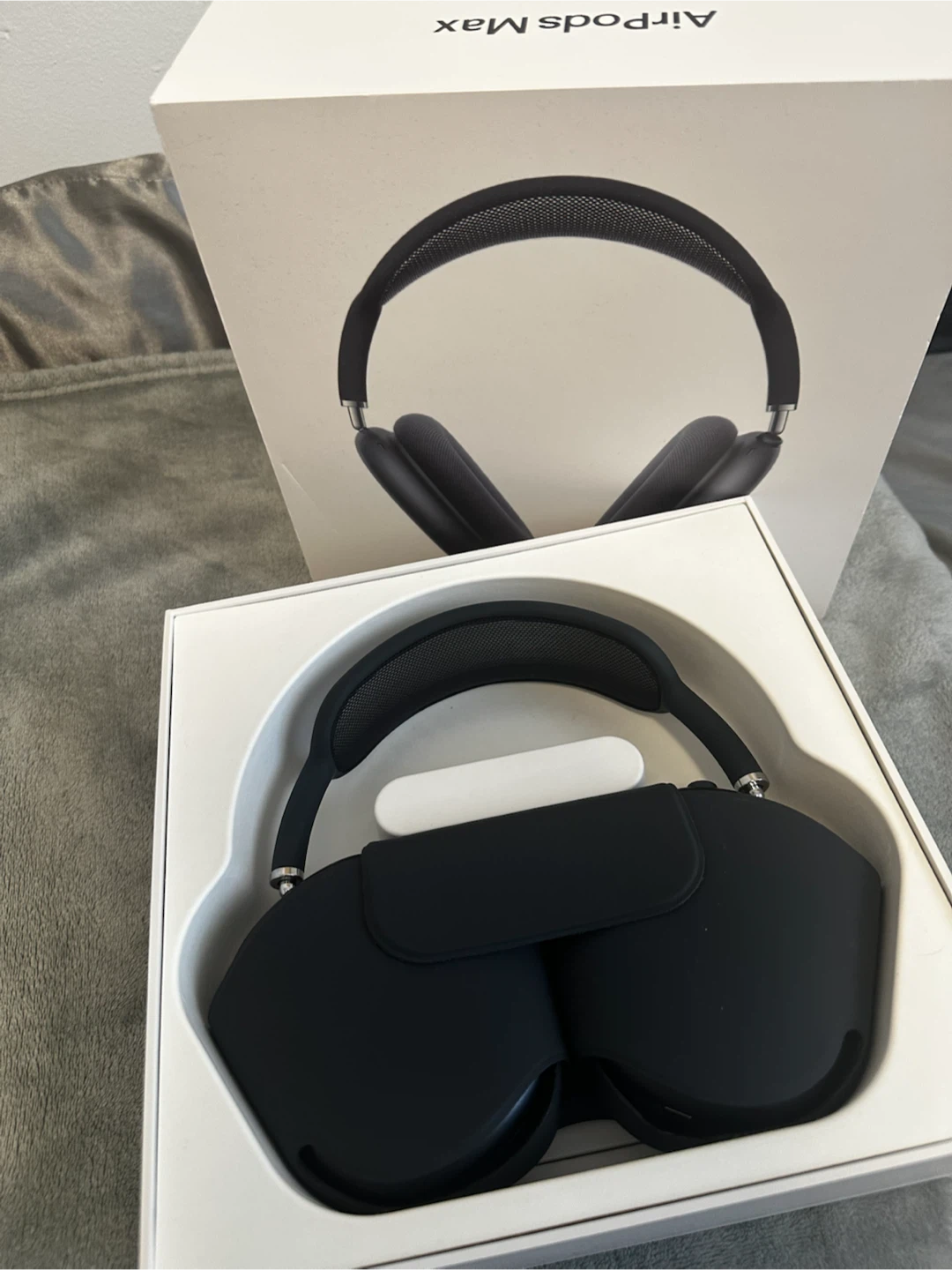 Apple AirPods Max Wireless Headphones - Space Black - photo 4
