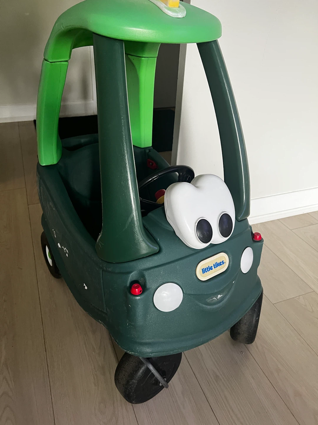 Little Tikes Cozy Coupe Ride-On Toy Car - photo 3